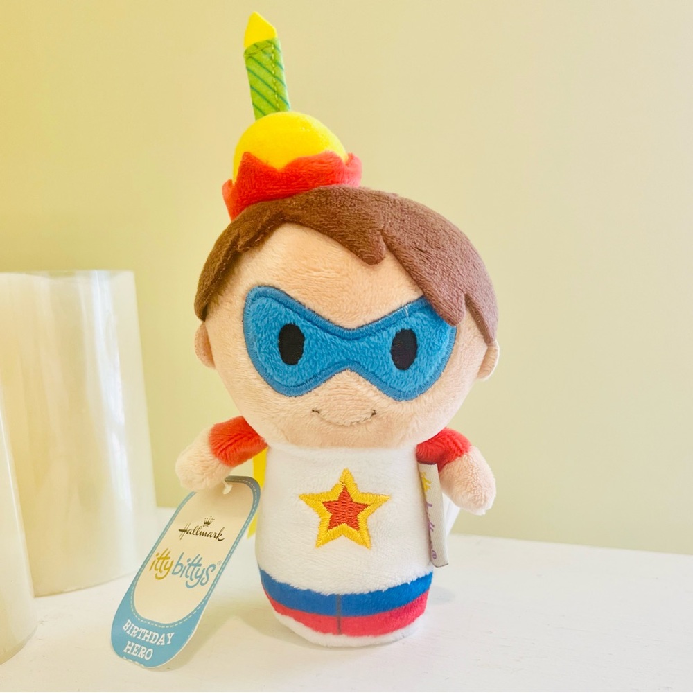 🎁Hallmark Itty Bittys Birthday Hero Boy Superhero Beanie Plush Stuffed Toy, NWT